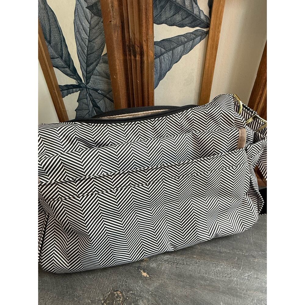 JuJuBe HoboBe Diaper Bag Onyx Black Magic Chevron Crossbody Shoulder Bag NWOT - Picture 12 of 15